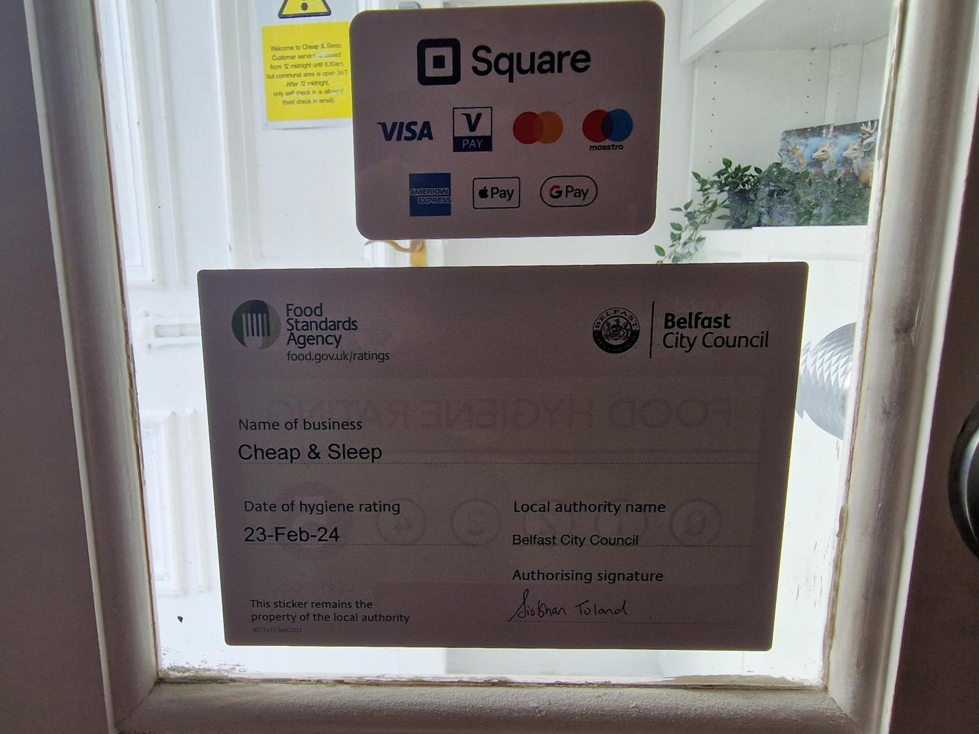 Hostel Aunty Katie'S House, Ni Tourist Board Certified & Located On The Main Oldpark Road To Belfast, With Free Continental Breakfast & Free Ultra Fast Sky Internet, Free Sky Sports & Free Sky Cinema, Self-Check In After 10Pm Gmt Zewnętrze zdjęcie