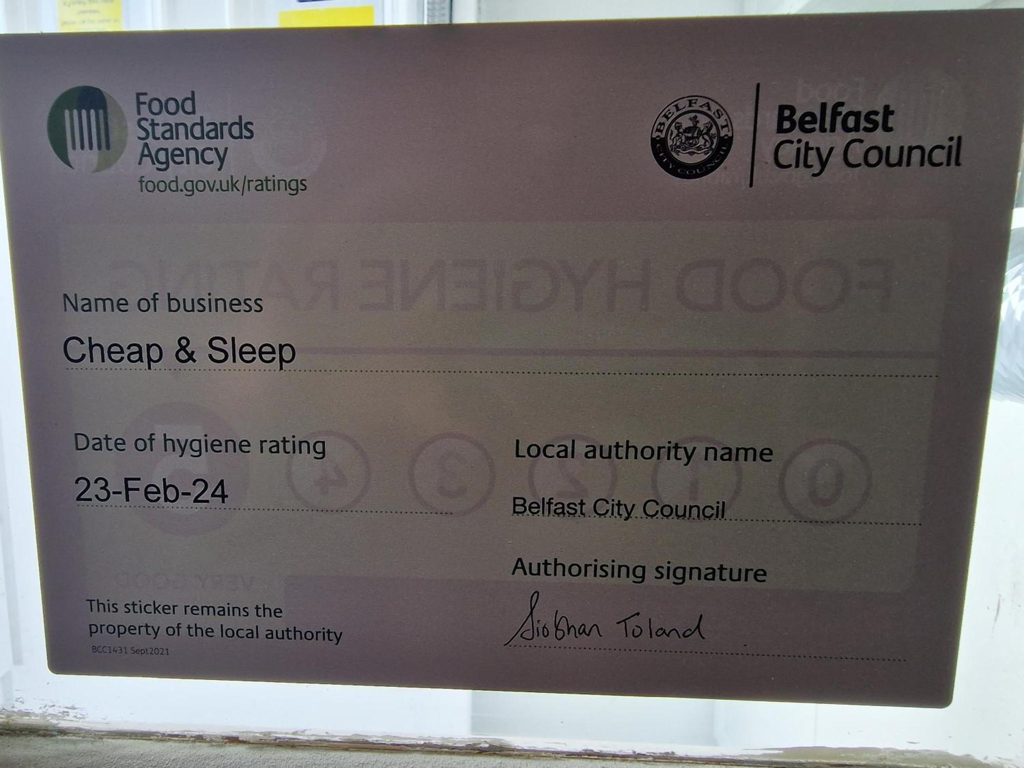 Hostel Aunty Katie'S House, Ni Tourist Board Certified & Located On The Main Oldpark Road To Belfast, With Free Continental Breakfast & Free Ultra Fast Sky Internet, Free Sky Sports & Free Sky Cinema, Self-Check In After 10Pm Gmt Zewnętrze zdjęcie