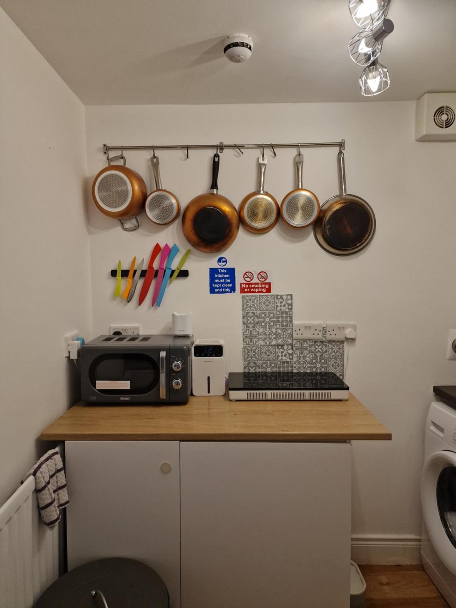 Hostel Aunty Katie'S House, Ni Tourist Board Certified & Located On The Main Oldpark Road To Belfast, With Free Continental Breakfast & Free Ultra Fast Sky Internet, Free Sky Sports & Free Sky Cinema, Self-Check In After 10Pm Gmt Zewnętrze zdjęcie