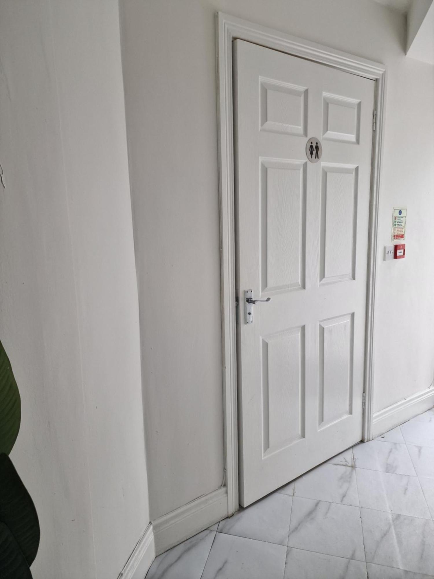 Hostel Aunty Katie'S House, Ni Tourist Board Certified & Located On The Main Oldpark Road To Belfast, With Free Continental Breakfast & Free Ultra Fast Sky Internet, Free Sky Sports & Free Sky Cinema, Self-Check In After 10Pm Gmt Zewnętrze zdjęcie