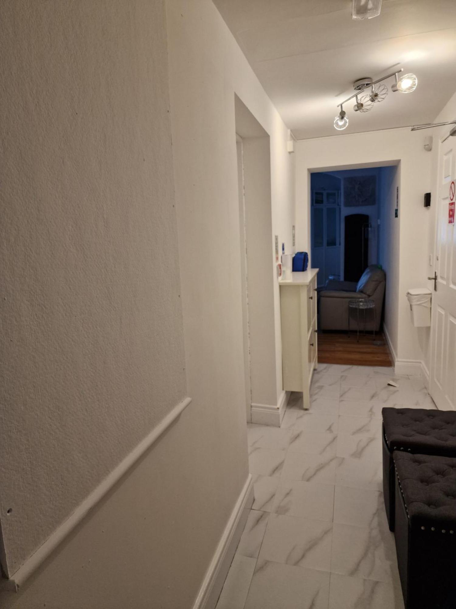 Hostel Aunty Katie'S House, Ni Tourist Board Certified & Located On The Main Oldpark Road To Belfast, With Free Continental Breakfast & Free Ultra Fast Sky Internet, Free Sky Sports & Free Sky Cinema, Self-Check In After 10Pm Gmt Zewnętrze zdjęcie