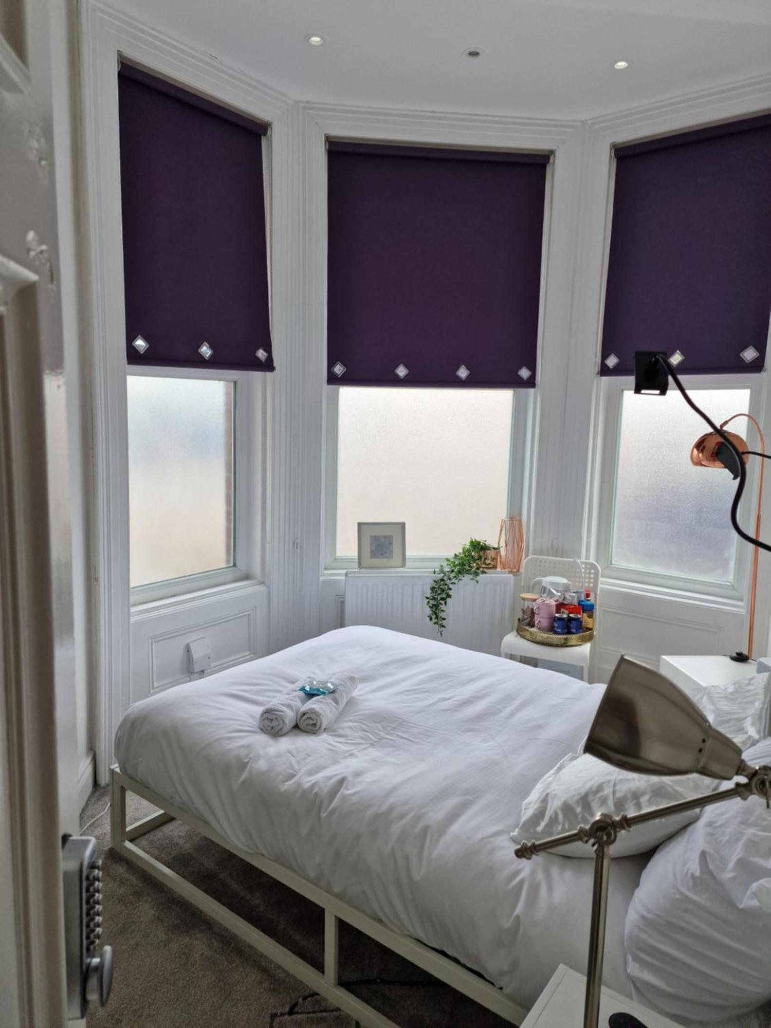 Hostel Aunty Katie'S House, Ni Tourist Board Certified & Located On The Main Oldpark Road To Belfast, With Free Continental Breakfast & Free Ultra Fast Sky Internet, Free Sky Sports & Free Sky Cinema, Self-Check In After 10Pm Gmt Zewnętrze zdjęcie
