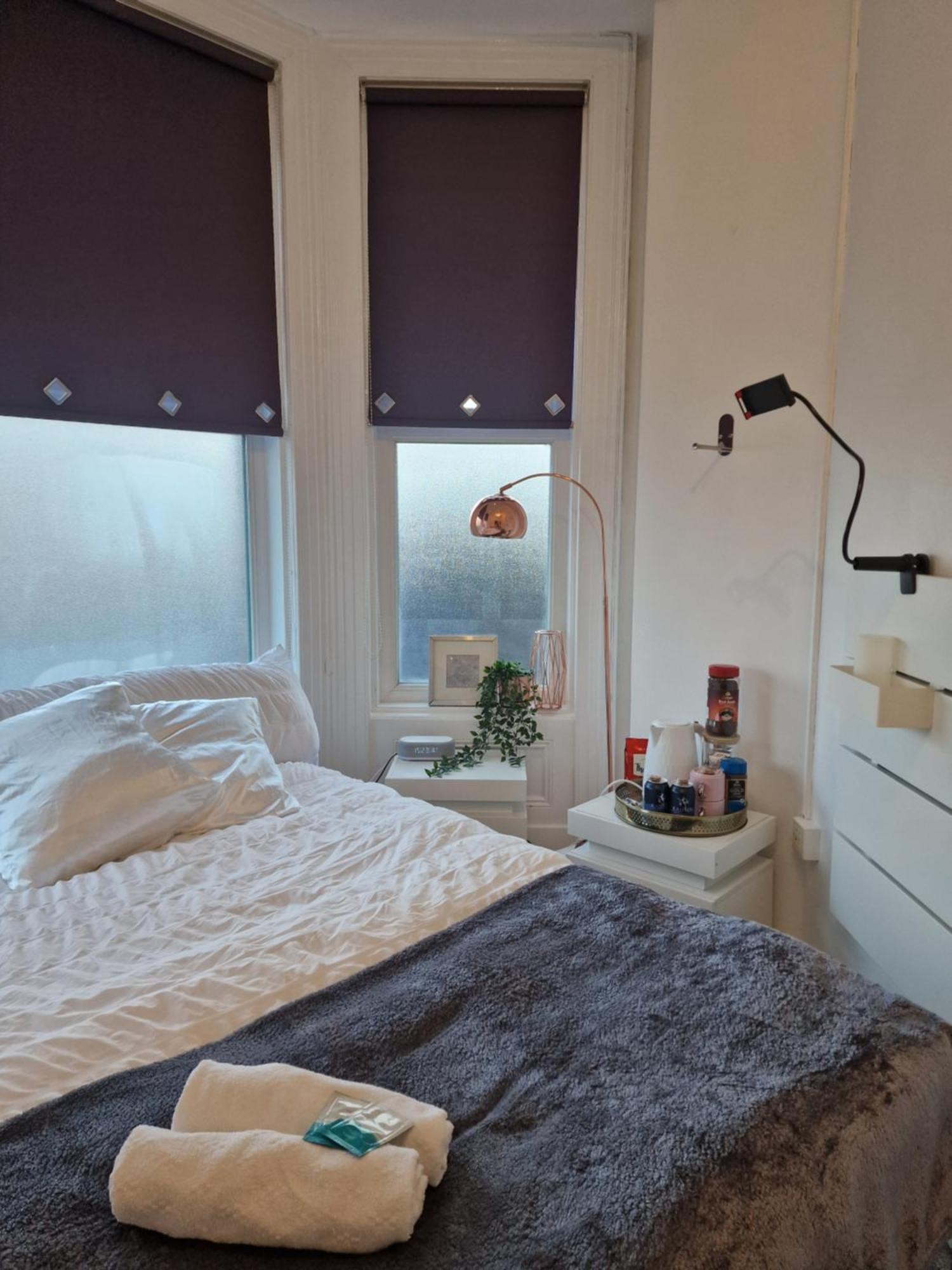 Hostel Aunty Katie'S House, Ni Tourist Board Certified & Located On The Main Oldpark Road To Belfast, With Free Continental Breakfast & Free Ultra Fast Sky Internet, Free Sky Sports & Free Sky Cinema, Self-Check In After 10Pm Gmt Zewnętrze zdjęcie